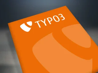 Mehrere Personen sitzen im sitegeist Beach-Club