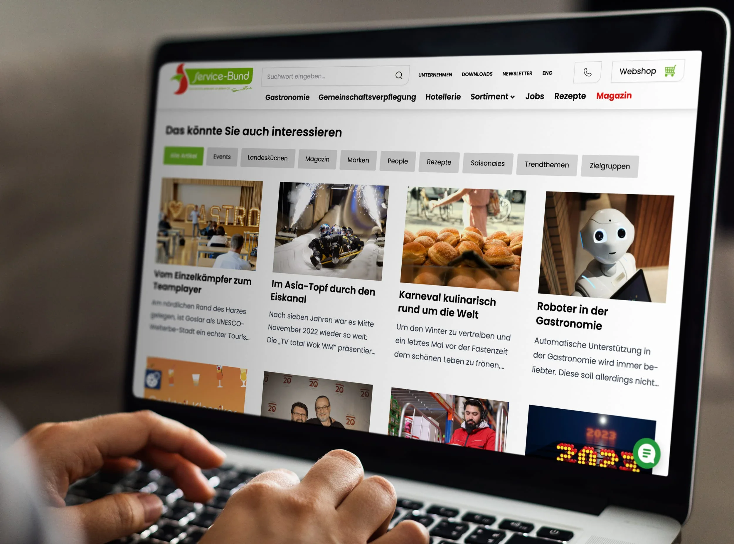 Screenshot eines Smartphones und eines Tablets.